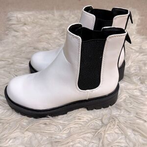 Kids White Chelsea Boots